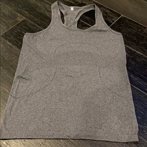 Lululemon Tanktop. Grey